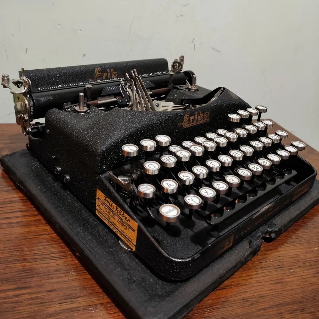 1930's Germany Erika brand S model portable typewriter