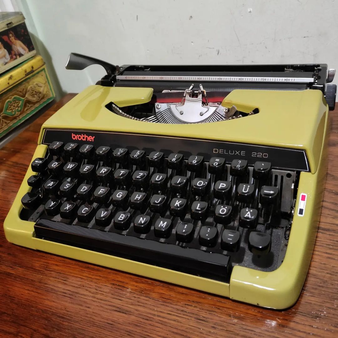 1970's Japan Brother brand Deluxe 220 model portable typewriter