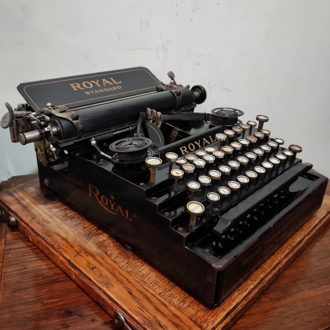 1900's USA Royal brand Standard (Flatbed) model office typewriter-Rare-First Series-Collectible