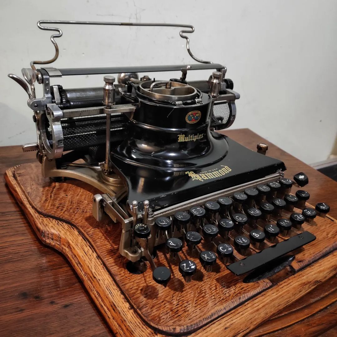 1910's USA. Hammond brand Multiplex model portable typewriter  museum  100% functional