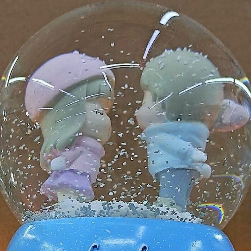 Winter Lover Romantic Couple Lighted Musical Spray Big Size Snow Globe