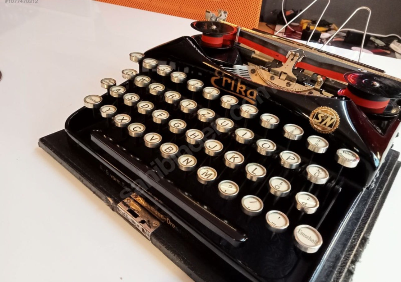 Erika Typewriter Good Condition