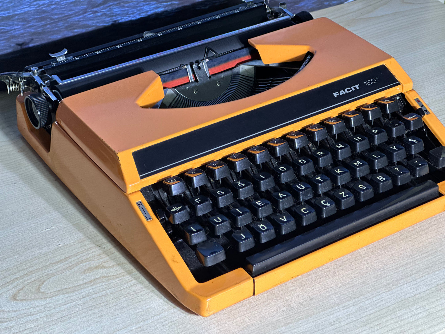 Facit 1601 TYPEWRITER , Orange Color Facit Typewriter, Orginal Bag Avaible