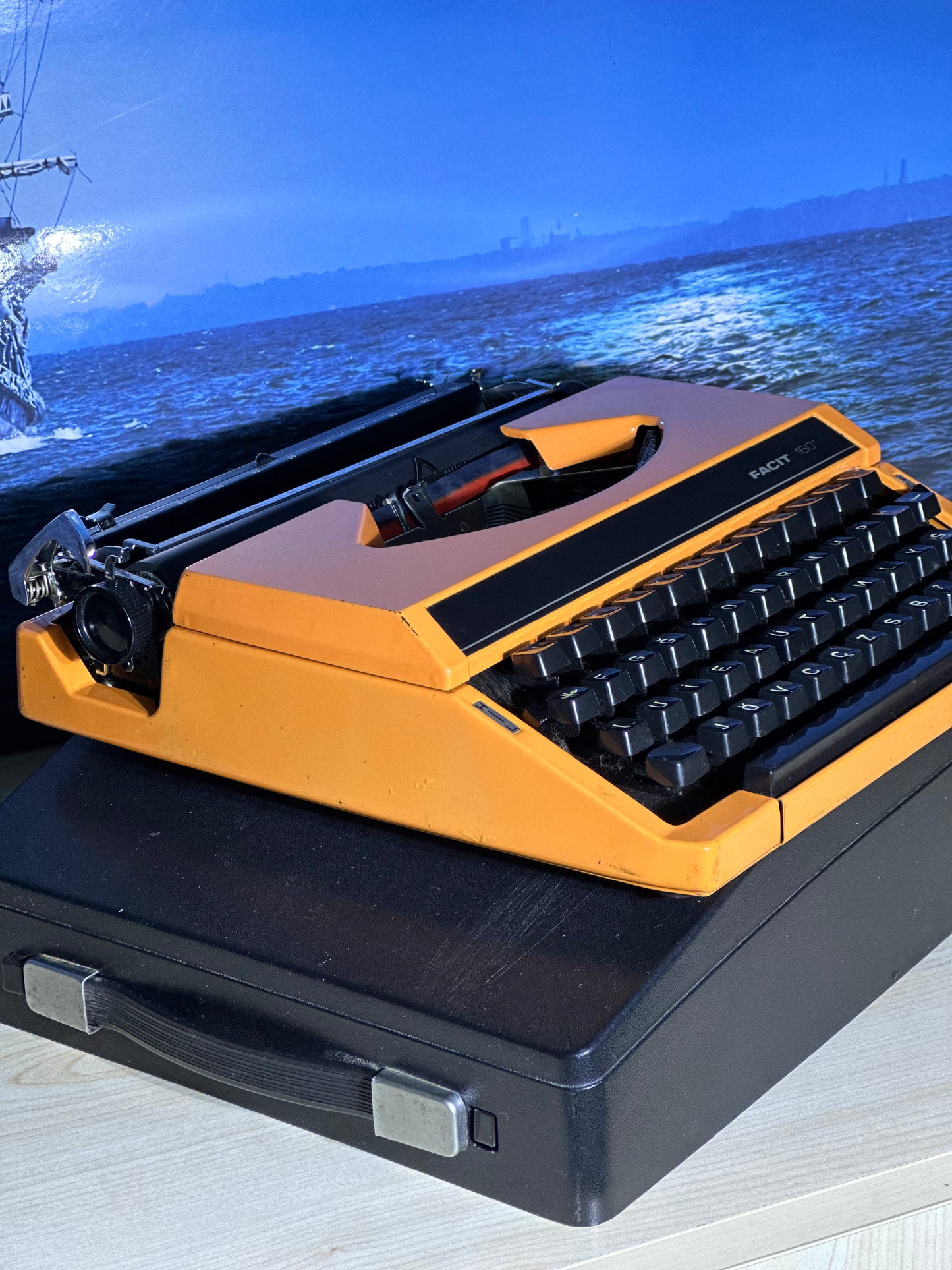 Facit 1601 TYPEWRITER , Orange Color Facit Typewriter, Orginal Bag Avaible