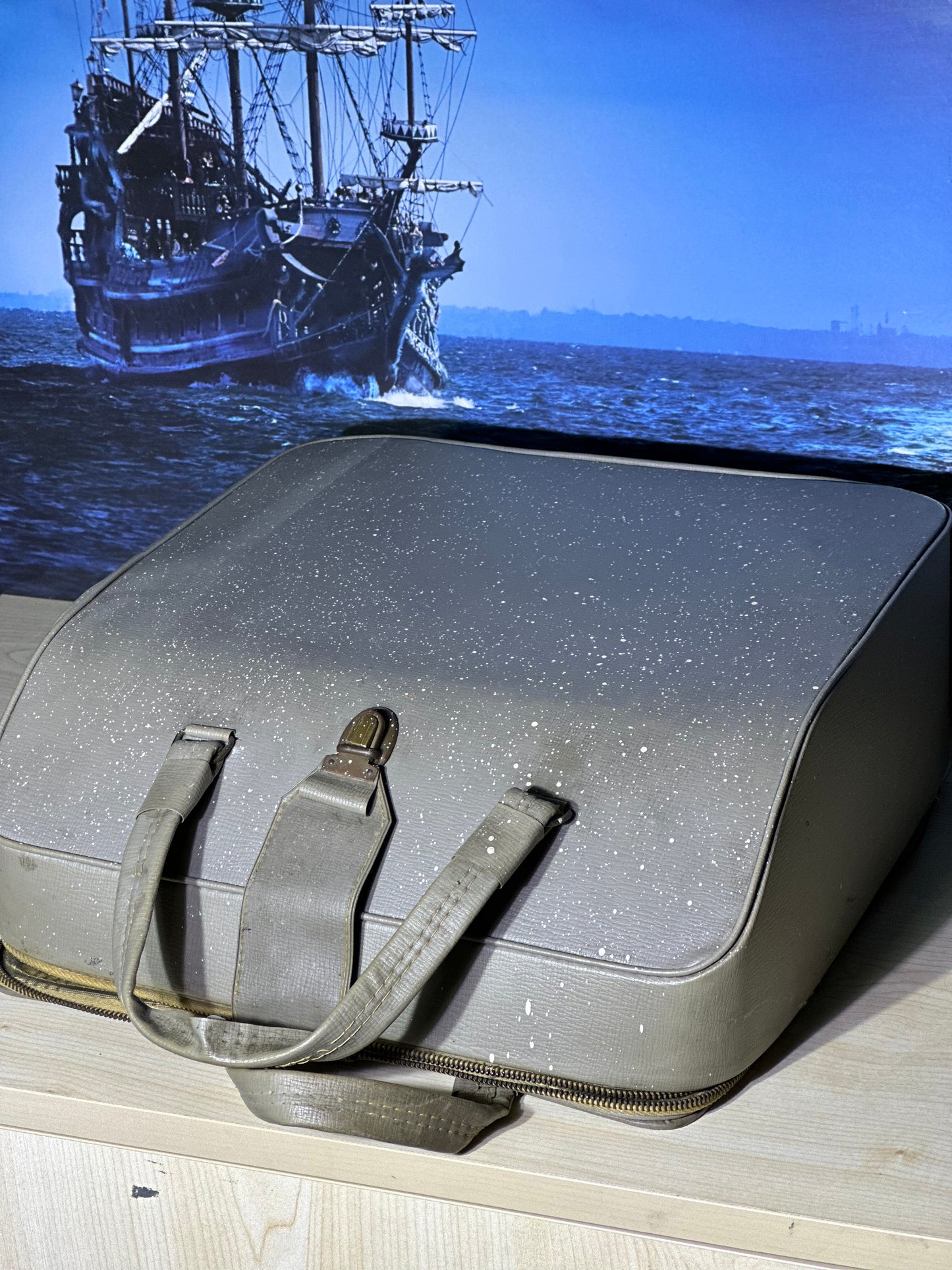 1950's Torpedo 18b Portable Typewriter, Beige and Blue Double Color Working Condition with Original Bag