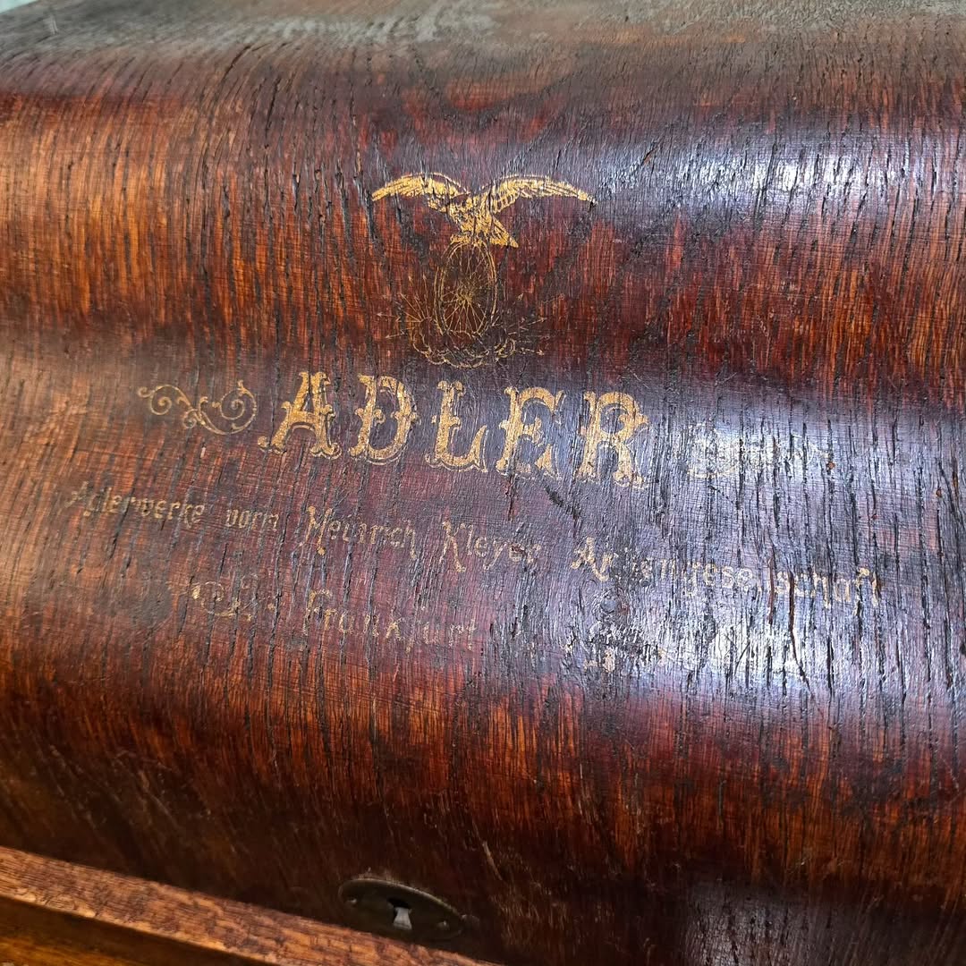 1910's Germany Adler brand 7 model portable typewriter very clean