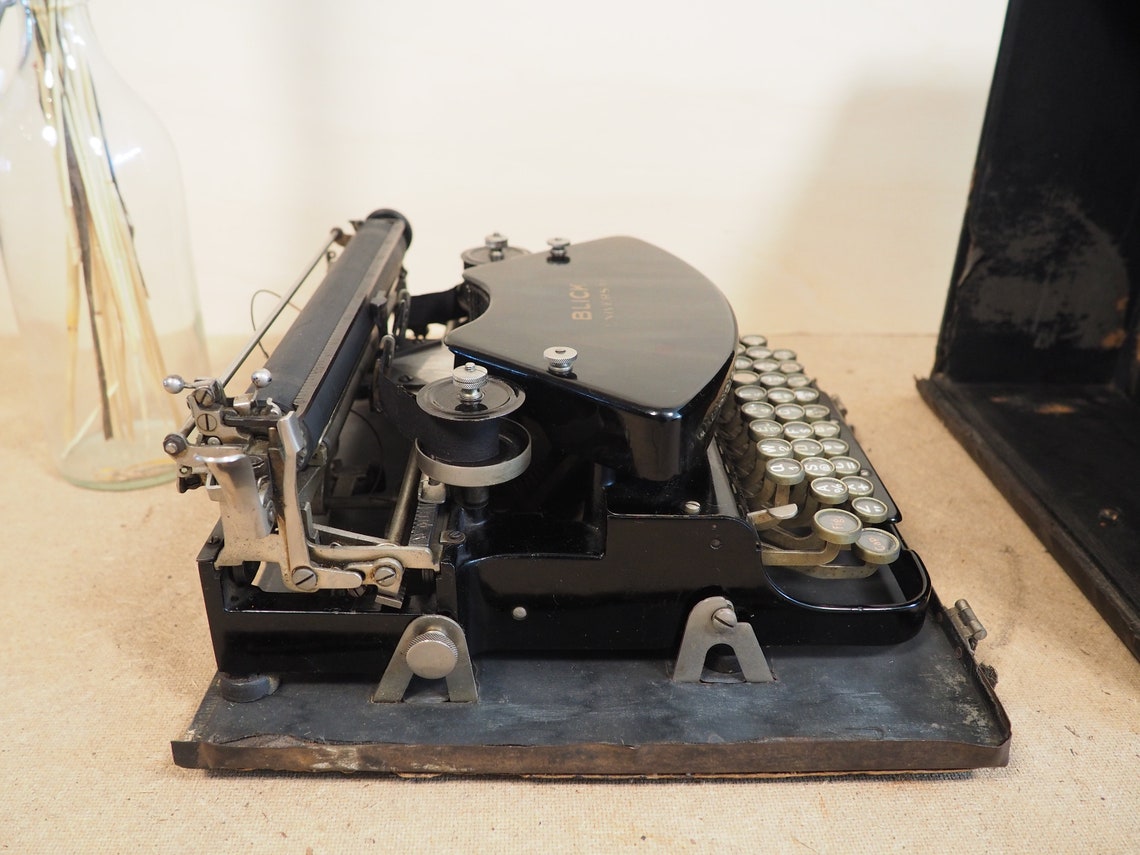 Typewriter BLICK UNIVERSAL (rare Klein Adler 1) antique portable typewriter 1924 vintage schreibmaschine machine