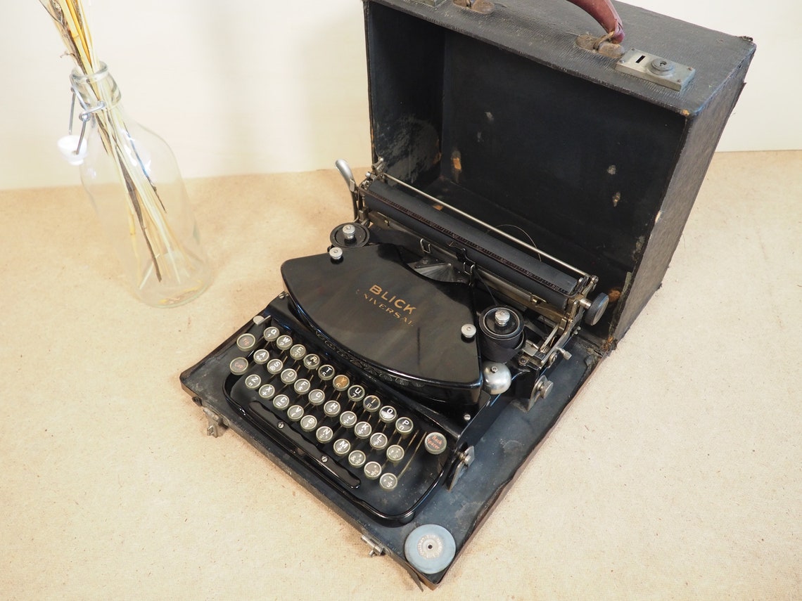 Typewriter BLICK UNIVERSAL (rare Klein Adler 1) antique portable typewriter 1924 vintage schreibmaschine machine