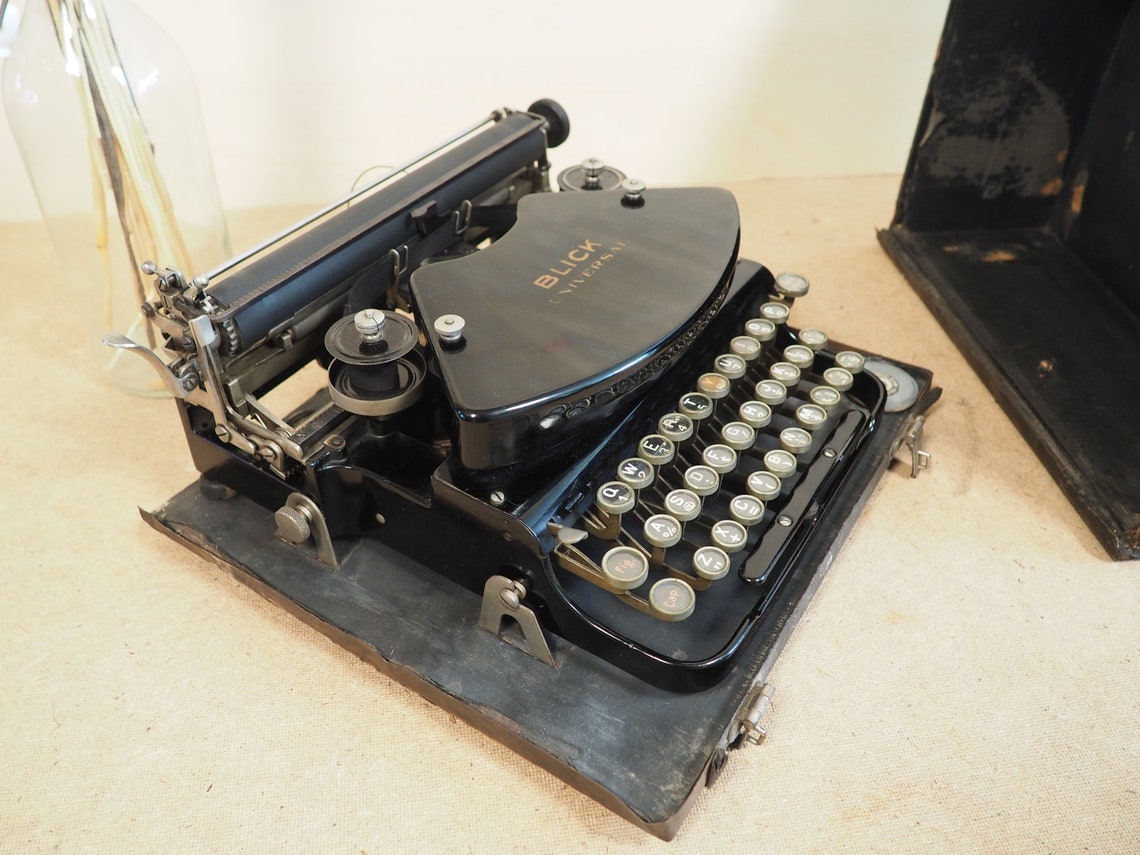 Typewriter BLICK UNIVERSAL (rare Klein Adler 1) antique portable typewriter 1924 vintage schreibmaschine machine