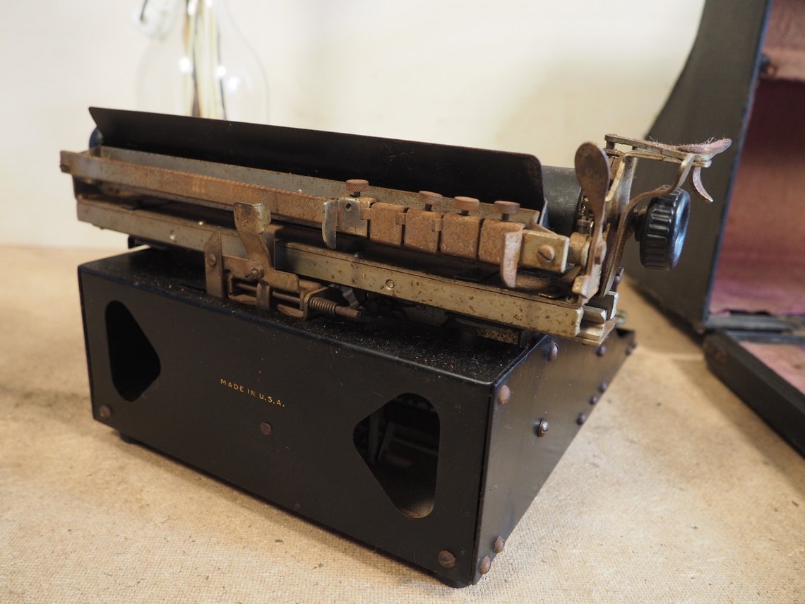 Typewriter National 3 (1918) rare portable typewriter antique original writing machine vintage machine