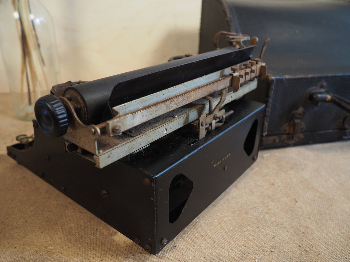 Typewriter National 3 (1918) rare portable typewriter antique original writing machine vintage machine