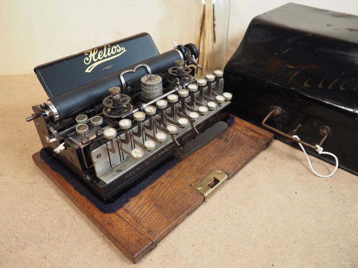 Typewriter Helios (1912) VERY RARE antique index typewriter portable German rare vintage base and case collectible