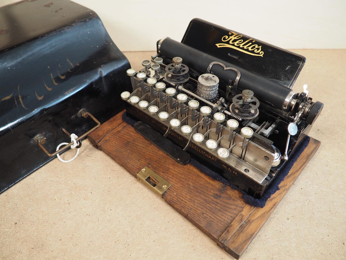 Typewriter Helios (1912) VERY RARE antique index typewriter portable German rare vintage base and case collectible