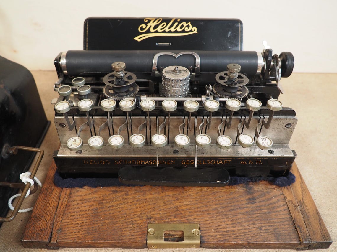 Typewriter Helios (1912) VERY RARE antique index typewriter portable German rare vintage base and case collectible