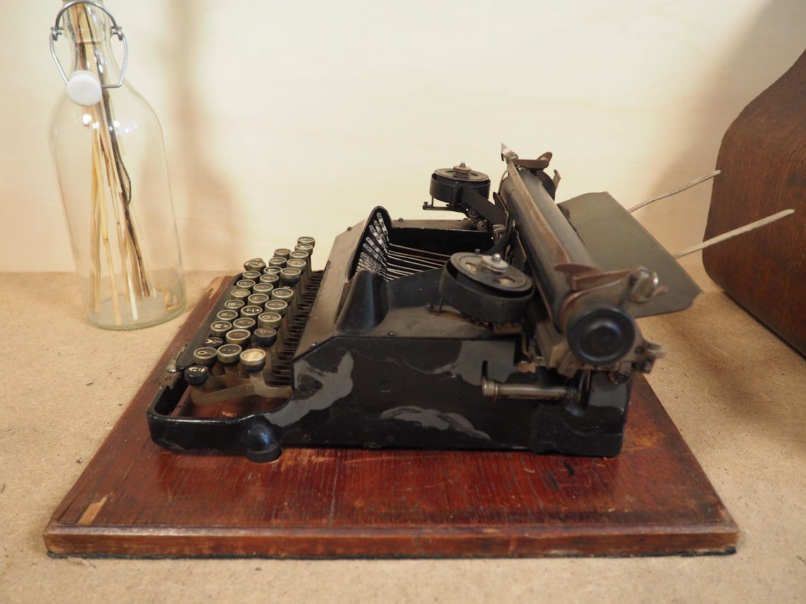 Presto (Senta) Typewriter (1914) with Low sn! Rare German portable typewriter and antique original writing machine
