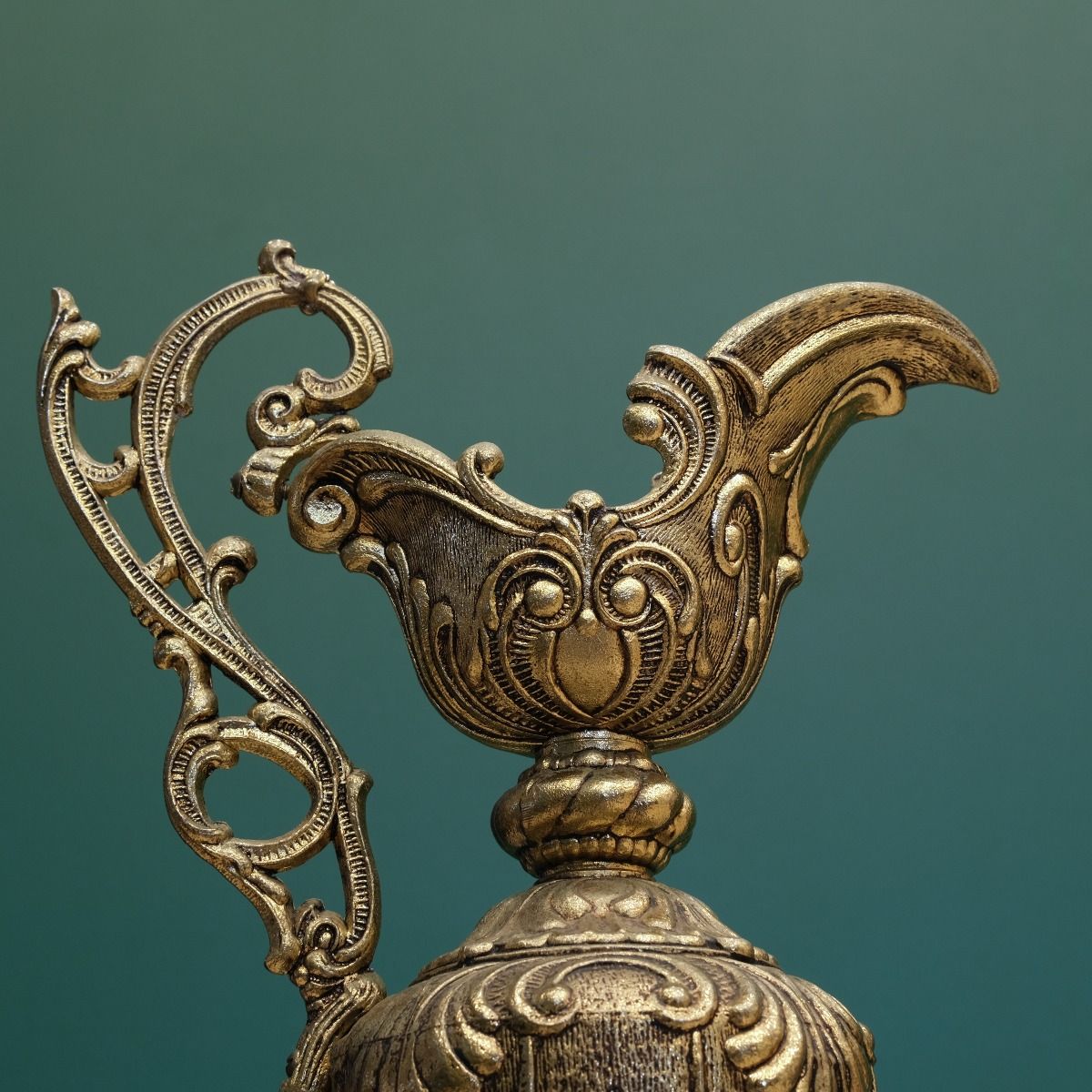 Italian Decorative Jug,Italian Peltrato decorative jug