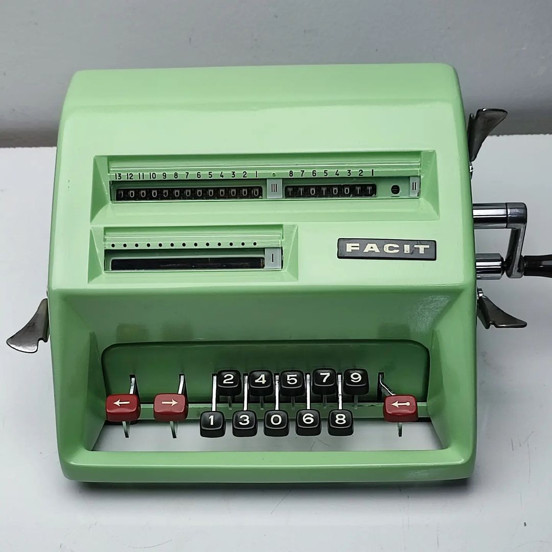 FACIT ANTIQUE CALCULATOR