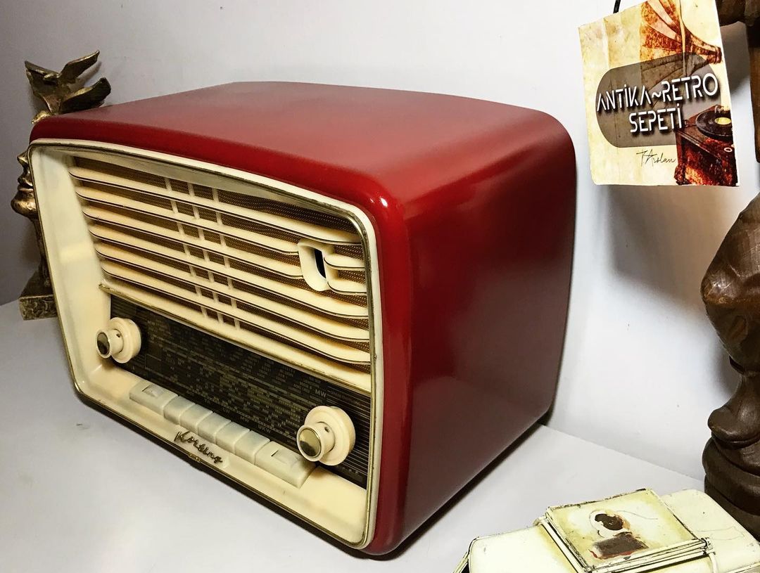 1960's Antique German  Körtinn PopArt Salon Radio