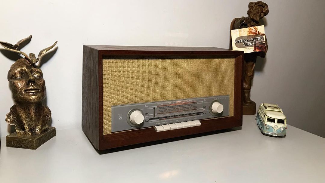 accessoires 60er Jahre Grundig Radio RF265, Nussbaum (Nr. 5931) Karlsruhe  Velvet-Point
