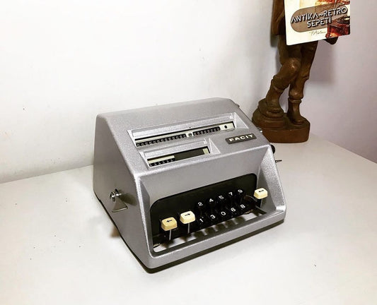 1960-70s Swedish made FACIT Vintage Mechanical calculator