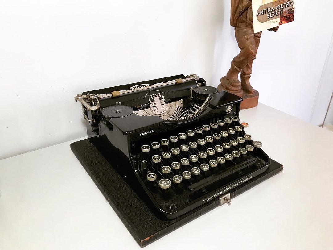 1928-37's Antique Collectible TRIUMPH Drabel Glass Key Office Typewriter