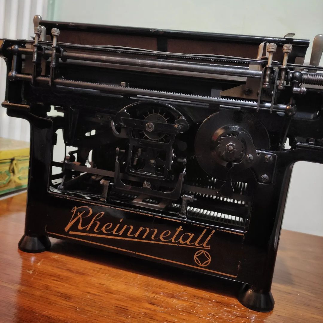 1920's Germany 9 model office typewriter from Rheinmetall with serial number 14979