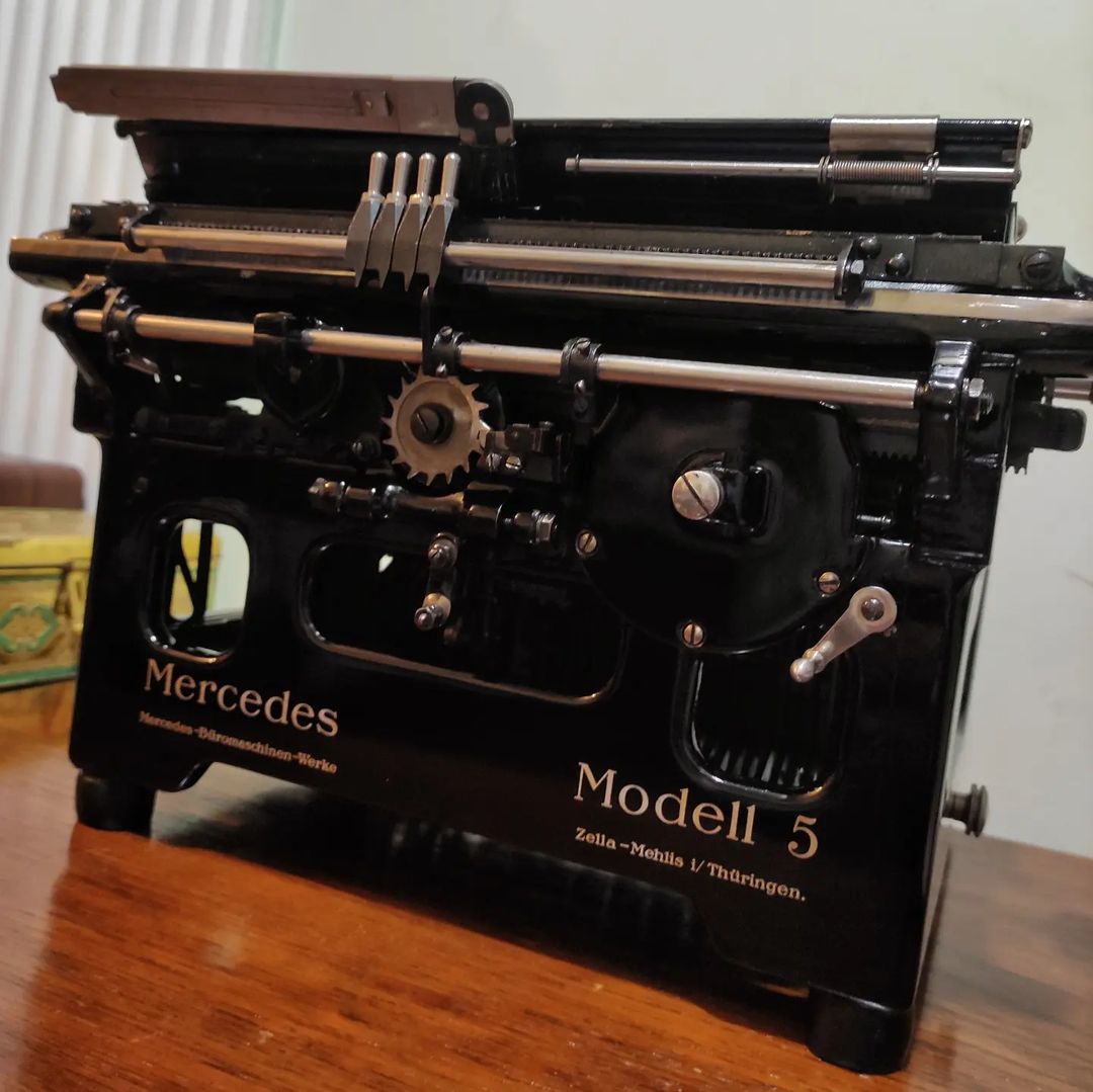 1920's Germany Mercedes brand 5 model office typewriter Glass Key