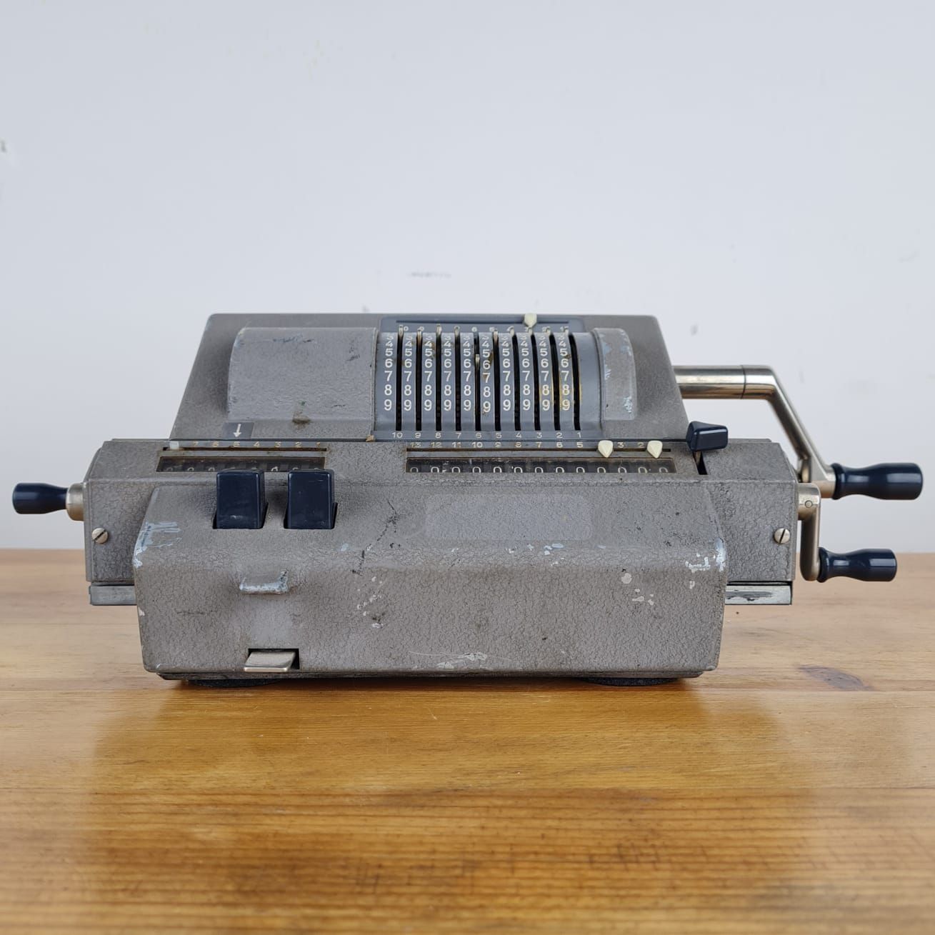 Antique Odhner calculator.
