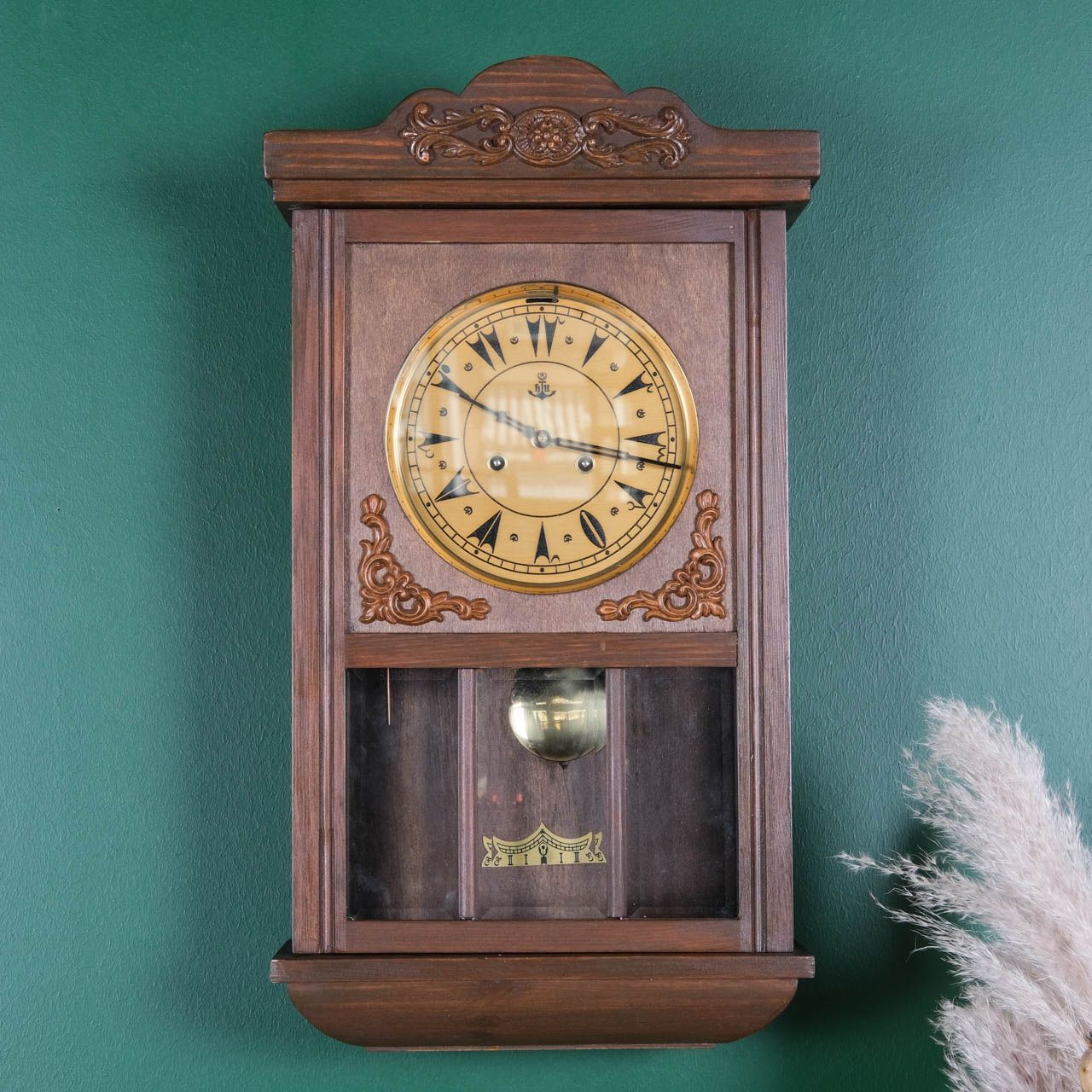 Antique Wall Clock,Antique wooden wall clock