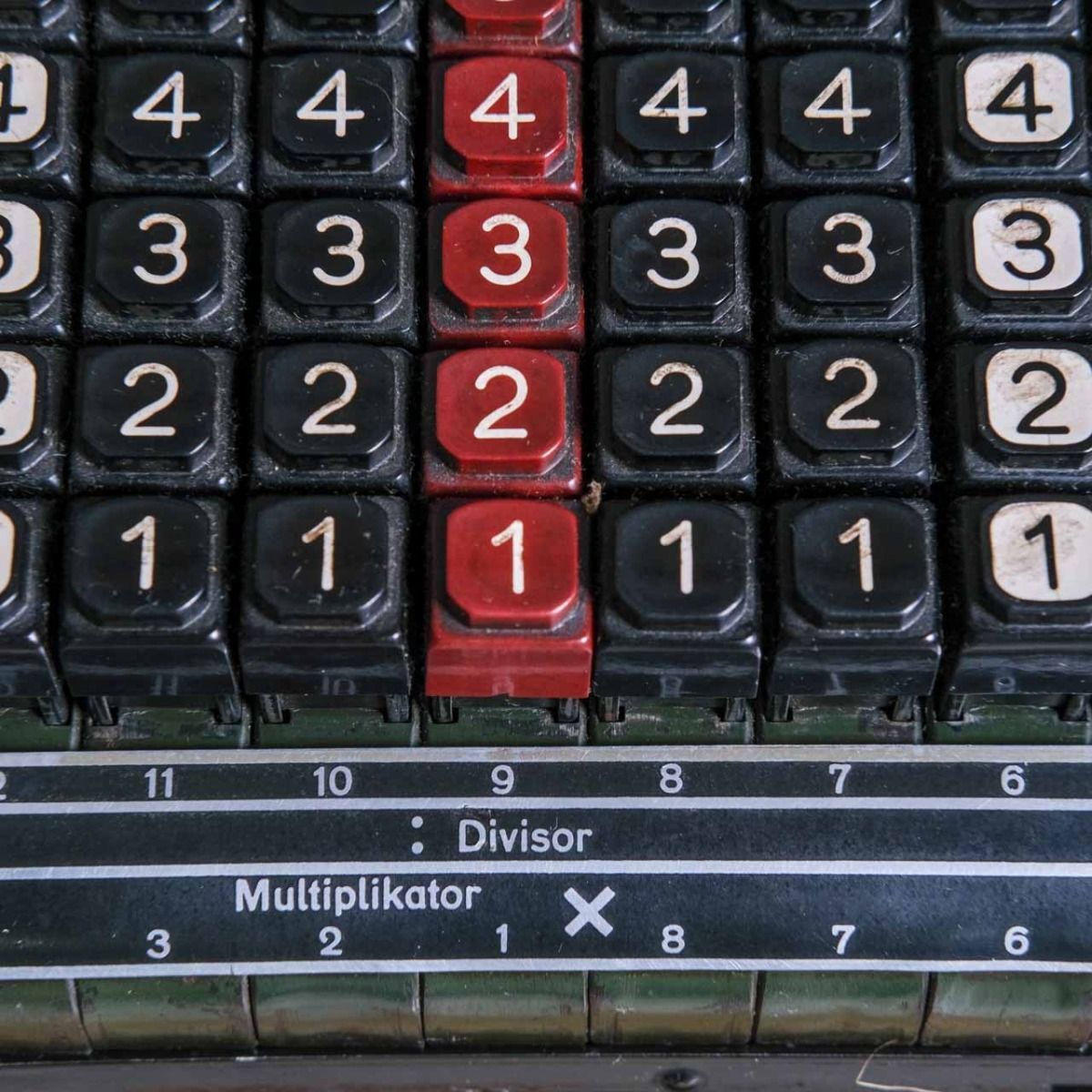 Antique Mercedes Calculator