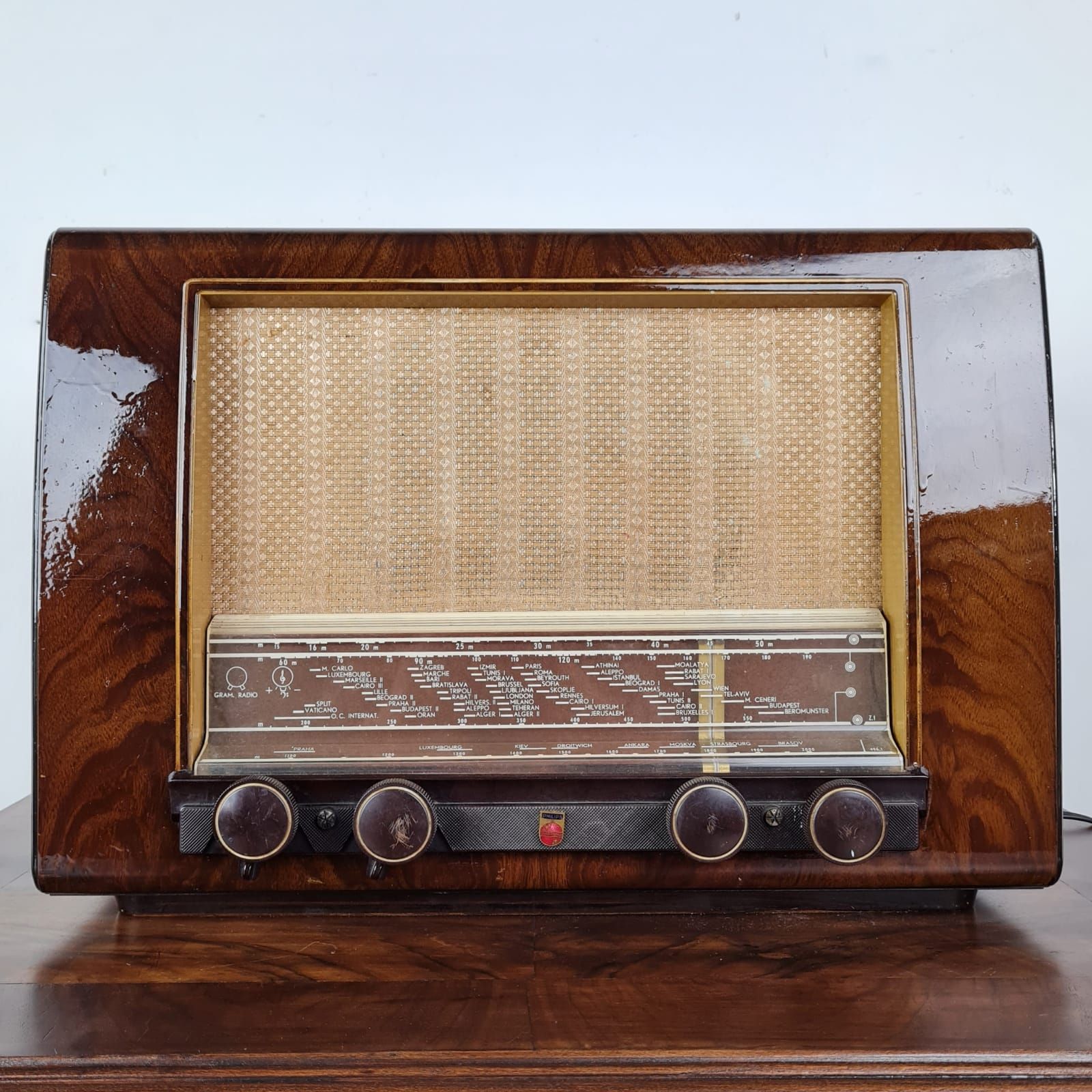 Antique Philips Radio – Vintage Type Shop