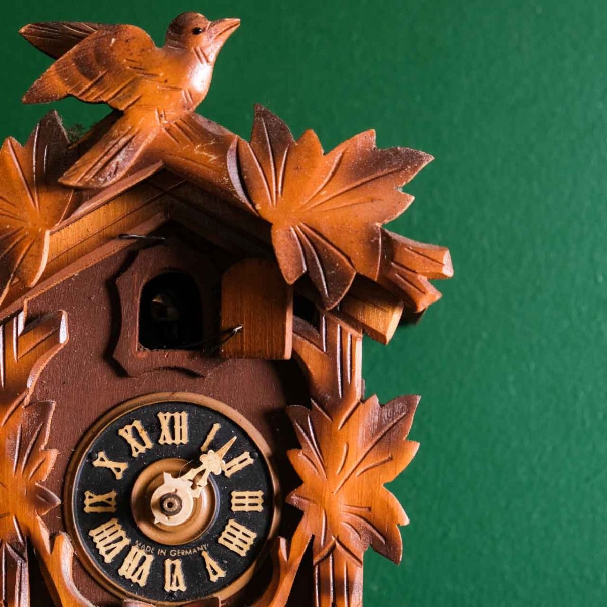 Antique Cuckoo clock,Vintage German wooden cuckoo clock.