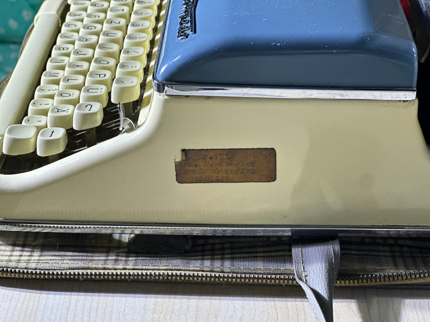 1950's Torpedo 18b Portable Typewriter, Beige and Blue Double Color Working Condition with Original Bag