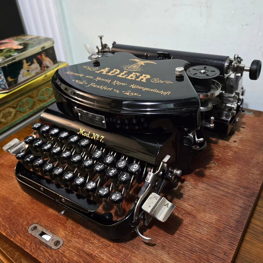 1910's Germany   Adler brand 7 model portable typewriter very clean