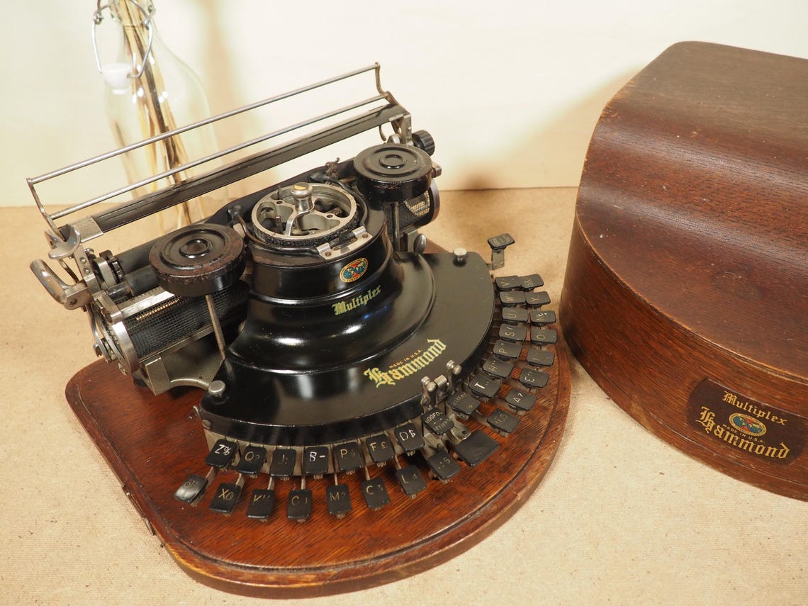 Typewriter Hammond Multiplex Ideal (1915) rare half moon keyboard antique typewriter