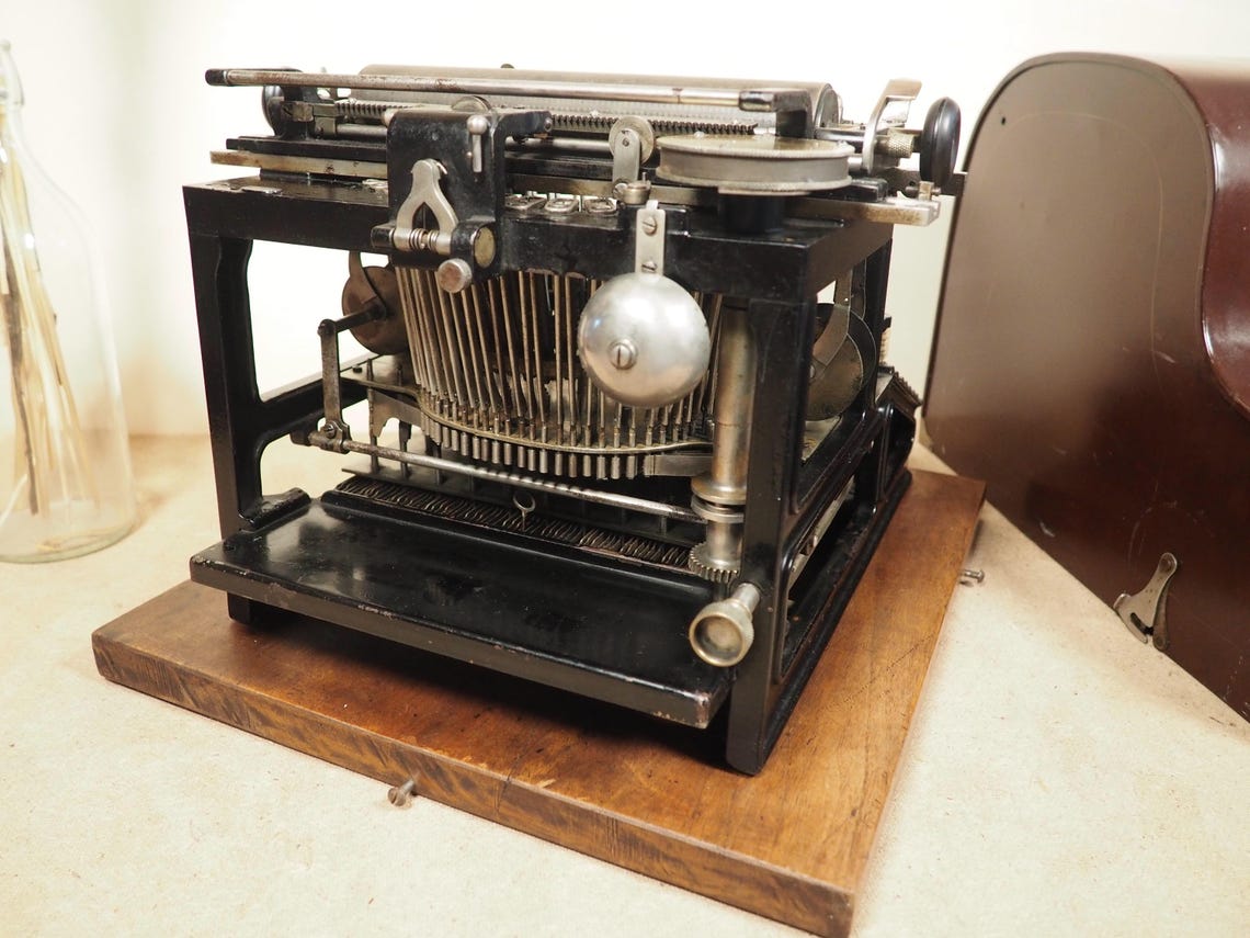 JEWETT mod# 1 (1892) typewriter with base and case rare antique type writer double keyboard writing machine collectible