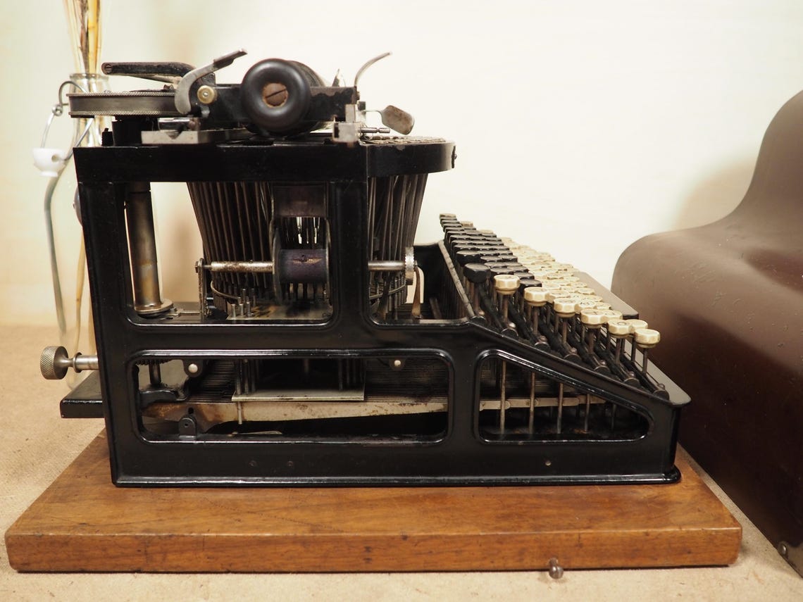 JEWETT mod# 1 (1892) typewriter with base and case rare antique type writer double keyboard writing machine collectible