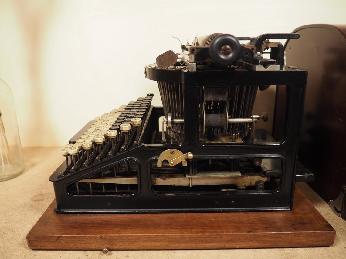 JEWETT mod# 1 (1892) typewriter with base and case rare antique type writer double keyboard writing machine collectible
