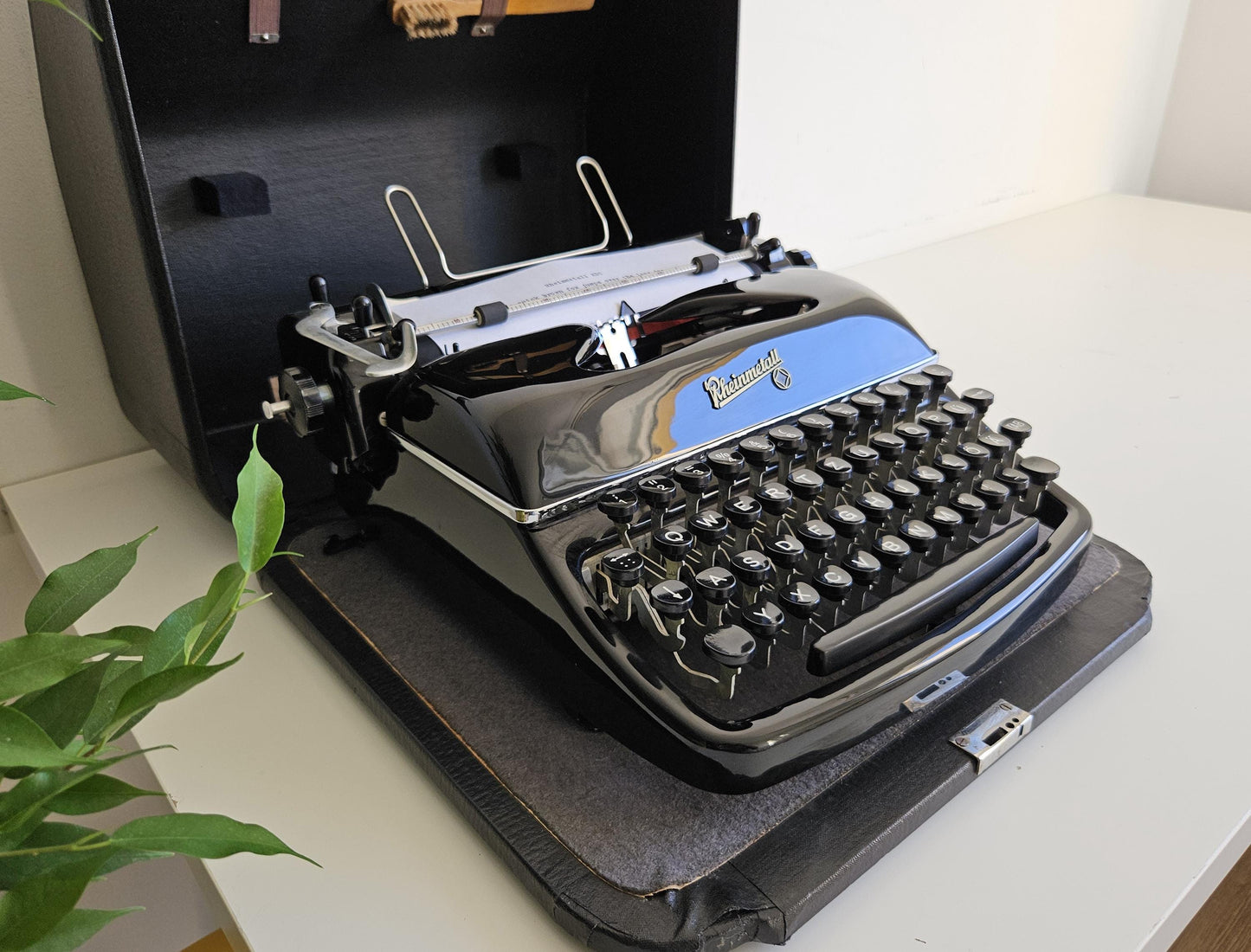 Rheinmetall KST Typewriter, original black color, from the 1950s. With original case. Collectible. Unusual gift.
