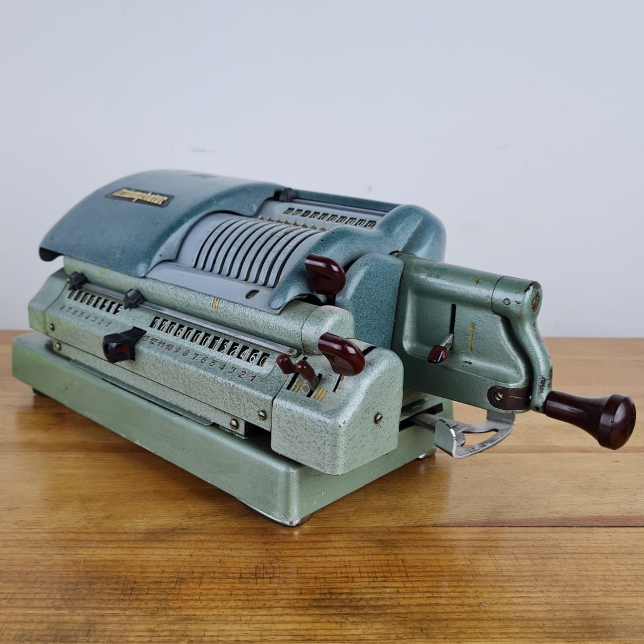 Antique Triumphator calculator.