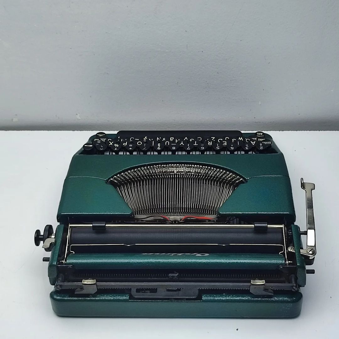 OPTIMA ANTIQUE TYPEWRITER
