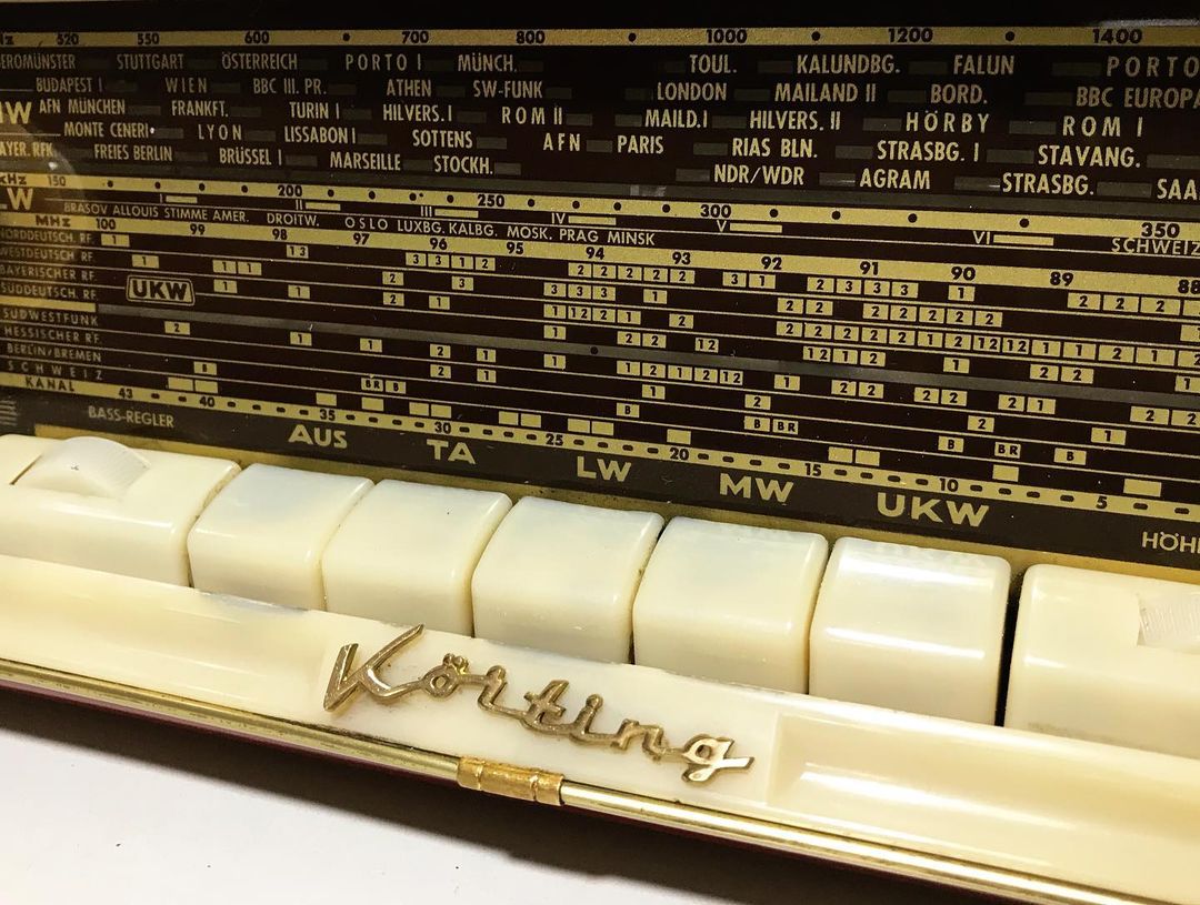 1960's Antique German  Körtinn PopArt Salon Radio