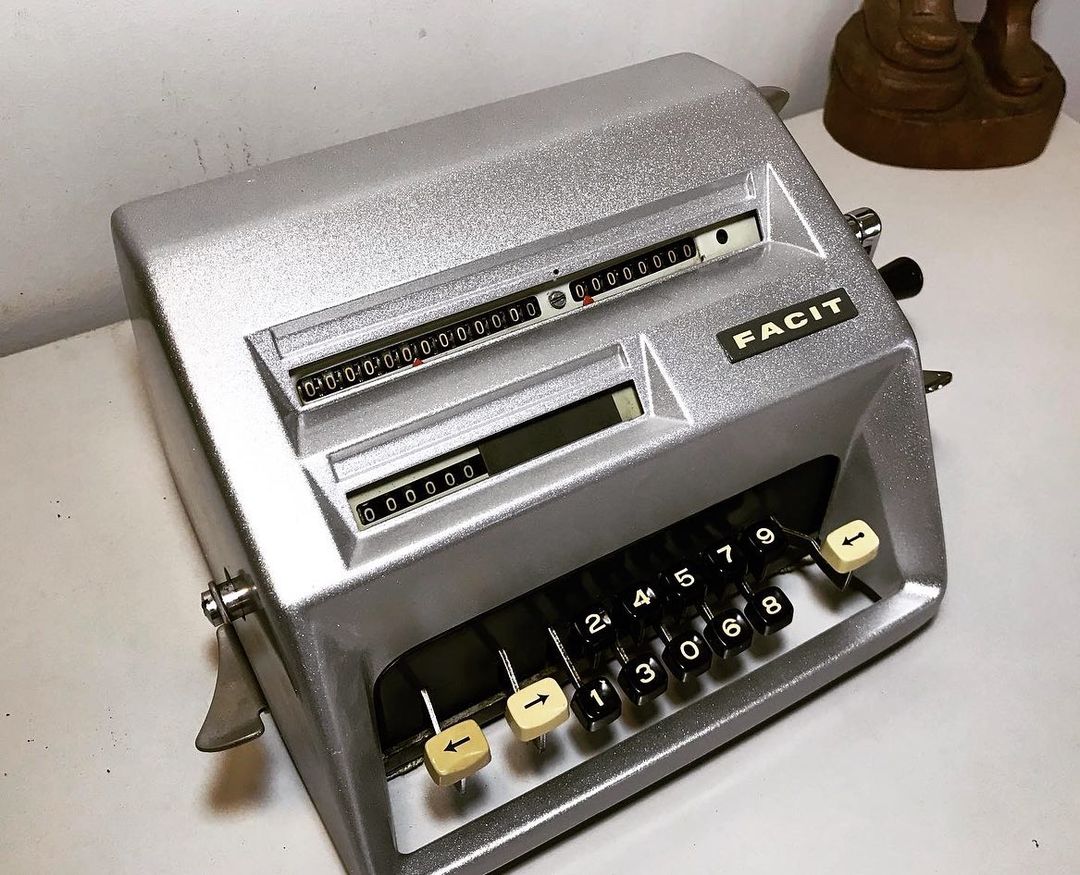 1960-70s Swedish made FACIT Vintage Mechanical calculator