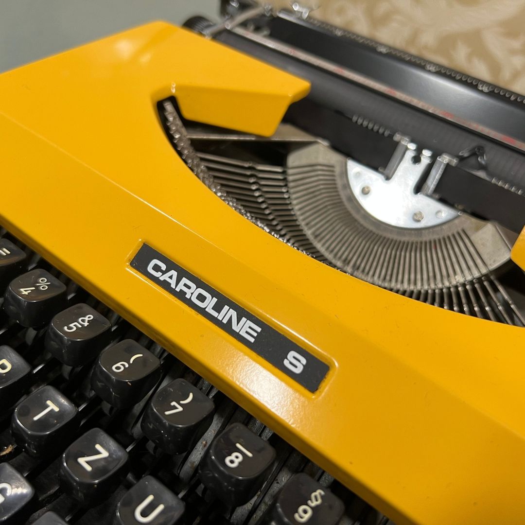 Adler Tippa Q keyboard Typewriter