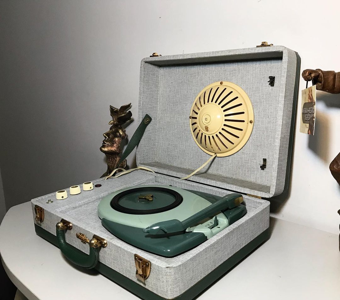 Rare French LAMBALI from the 1950s to the 60s. hi-fi SOCRADEL Bag Record Player