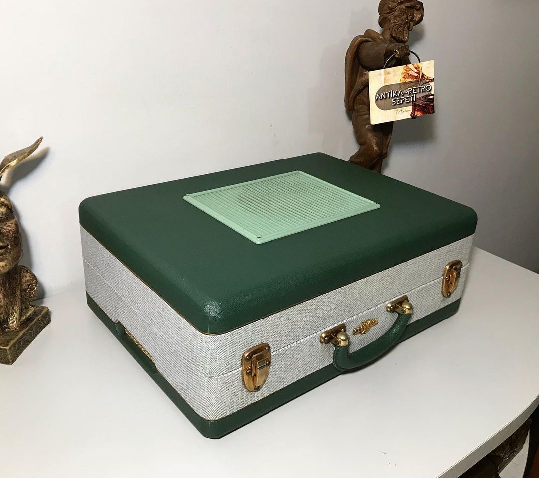 Rare French LAMBALI from the 1950s to the 60s. hi-fi SOCRADEL Bag Record Player