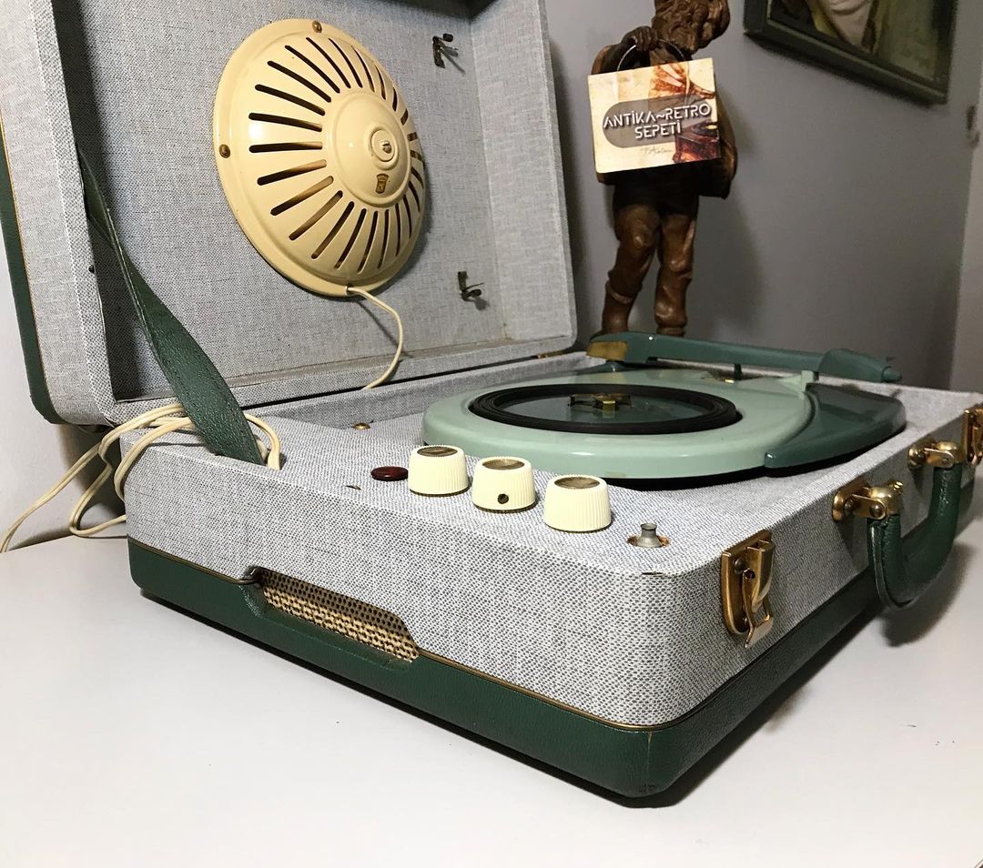 Rare French LAMBALI from the 1950s to the 60s. hi-fi SOCRADEL Bag Record Player