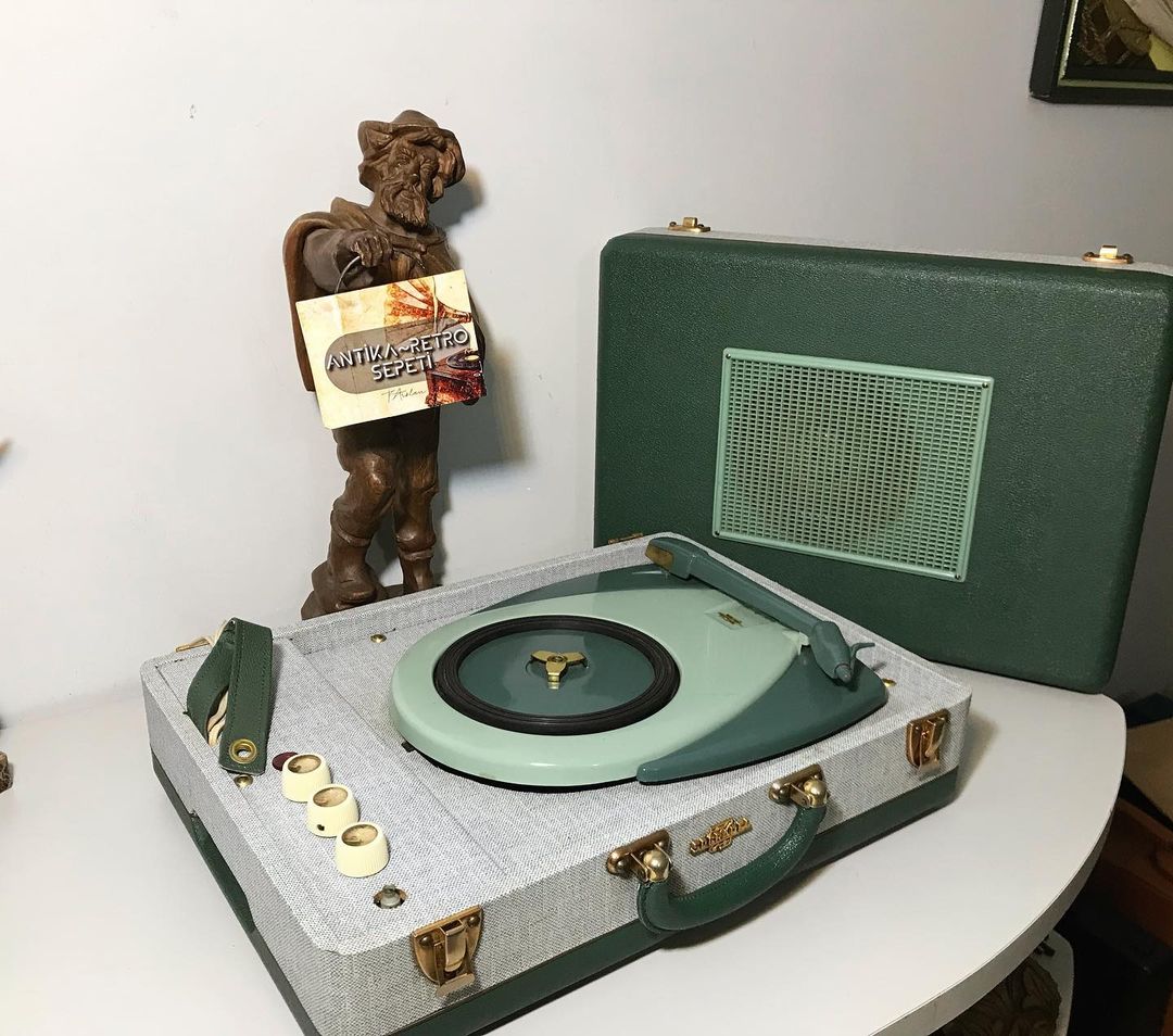Rare French LAMBALI from the 1950s to the 60s. hi-fi SOCRADEL Bag Record Player