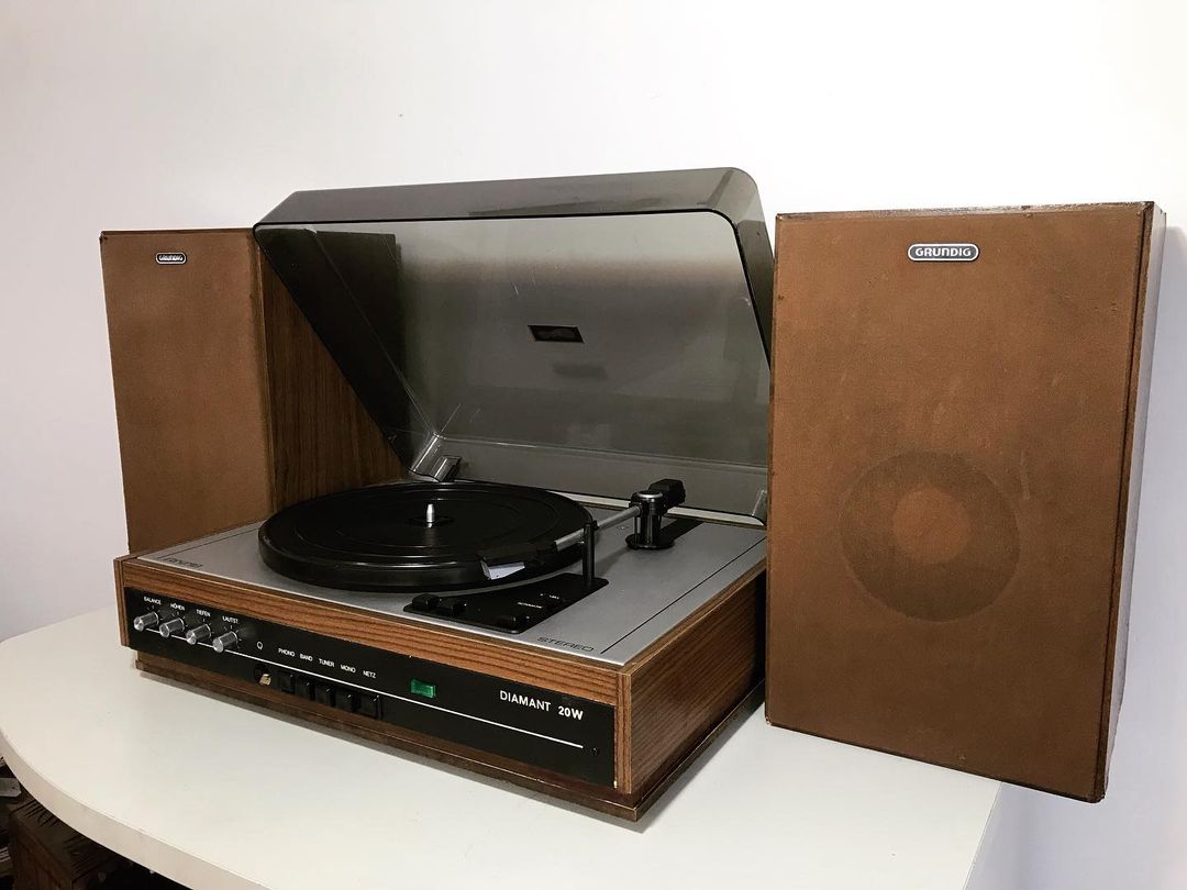 1960's Antique Collectible Brunsh Fully Automatic Living Room Record Player