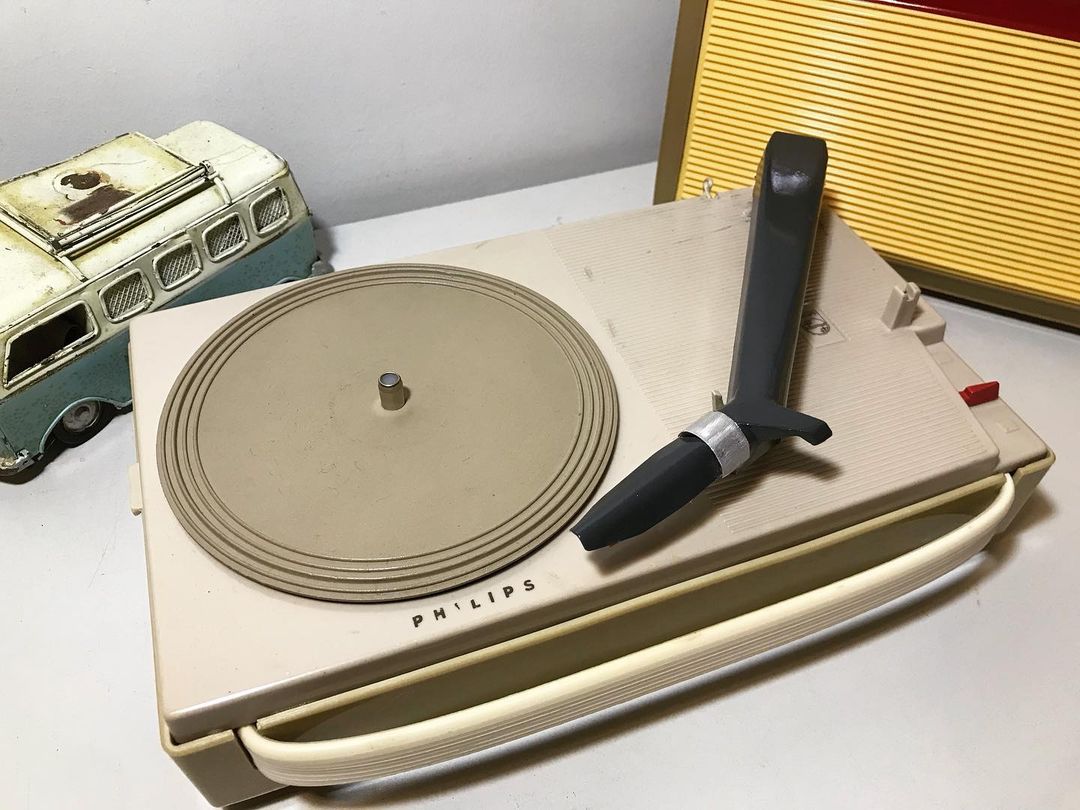 1970's Antique Philips Battery/Electric Travel Turntable